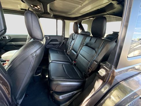 Used 2023 Jeep Wrangler Unlimited Sahara AWD/4WD image 26
