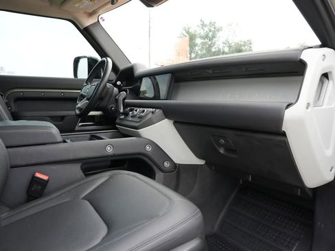 Used 2024 Land Rover Defender 110 S AWD/4WD image 21