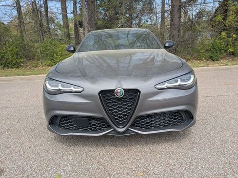 New 2025 Alfa Romeo Giulia AWD w/ Driving Assist Package image 9