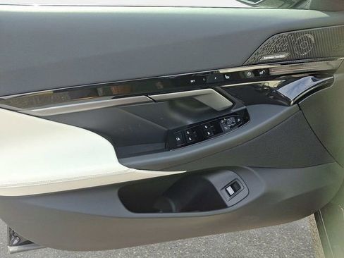 New 2026 BMW 530i xDrive 530i xDrive w/ M Sport Package image 8