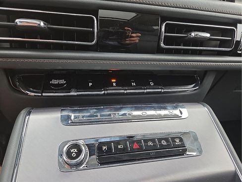 New 2026 Lincoln Aviator Premiere image 15