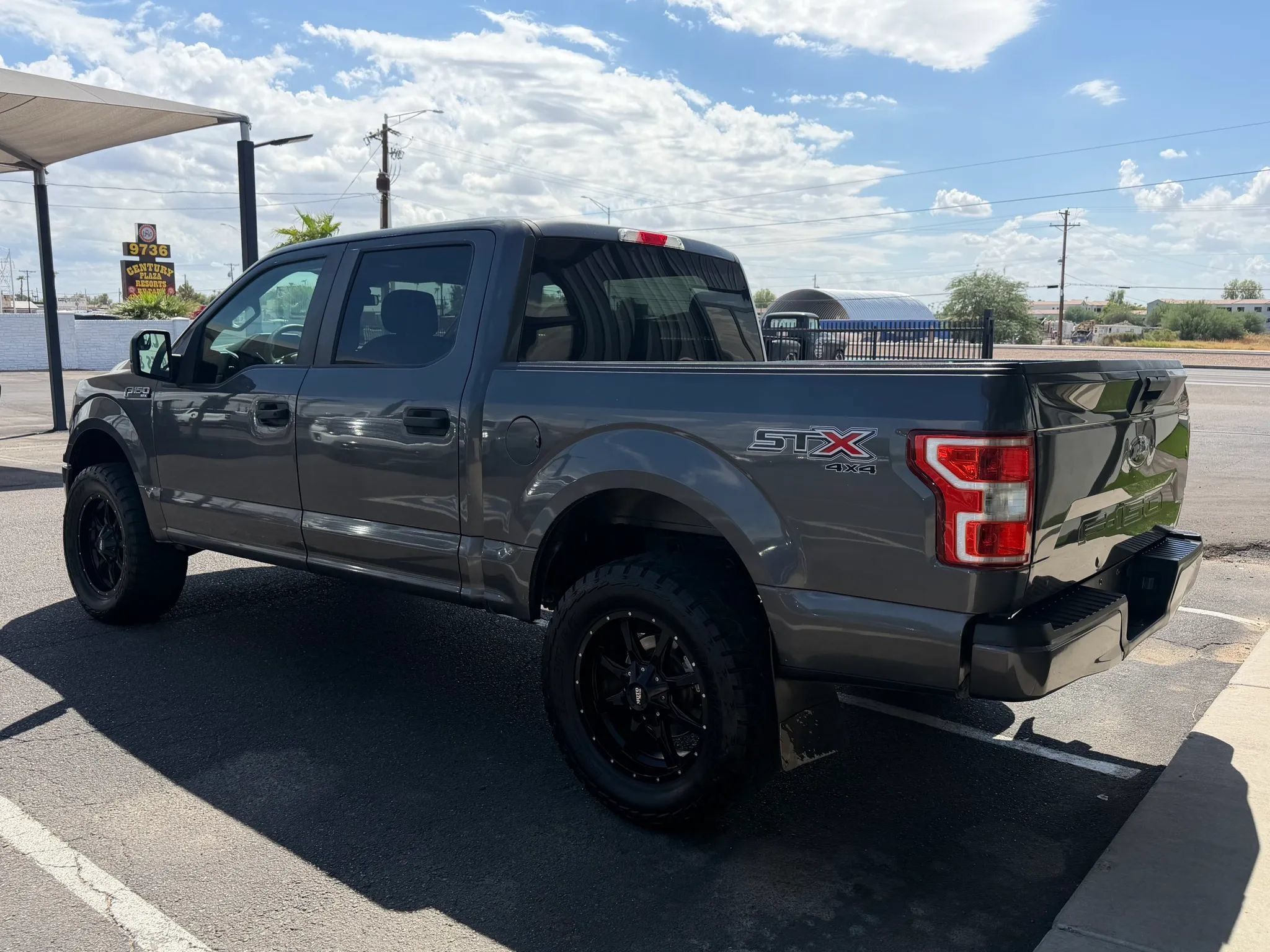 Used 2019 Ford F150 XL w/ Equipment Group 101A Mid AWD/4WD image 4