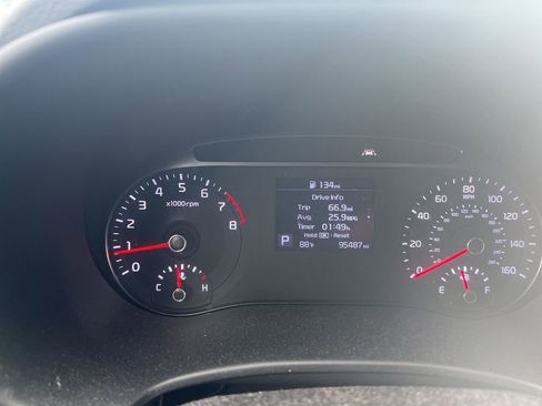 Used 2020 Kia Soul S FWD image 6
