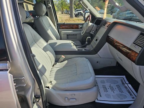 Used 2004 Lincoln Navigator Luxury image 15
