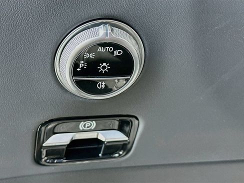 Used 2025 Mercedes-Benz SL 63 AMG S e Performance 4MATIC image 11