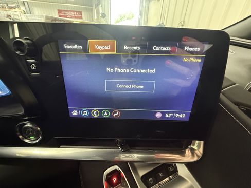 Used 2020 Chevrolet Corvette Stingray Preferred Cpe w/ 2LT Preferred Equipment Group RWD image 27