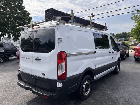 Used 2015 Ford Transit 250 130 Low Roof RWD image 5