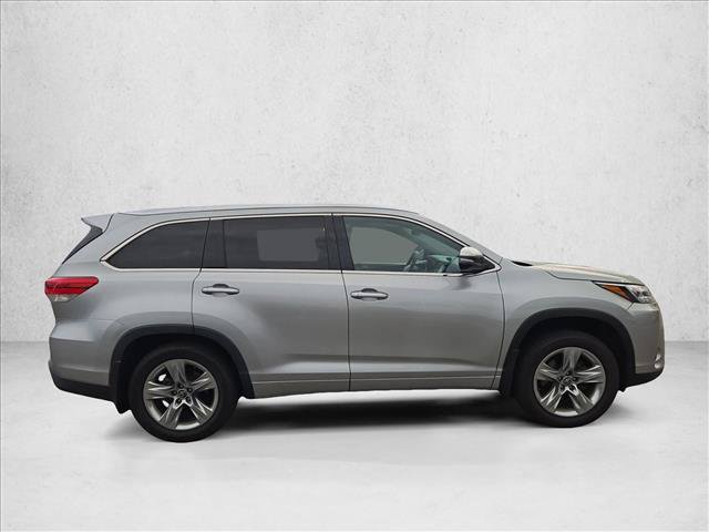 Used 2018 Toyota Highlander Limited AWD/4WD image 4