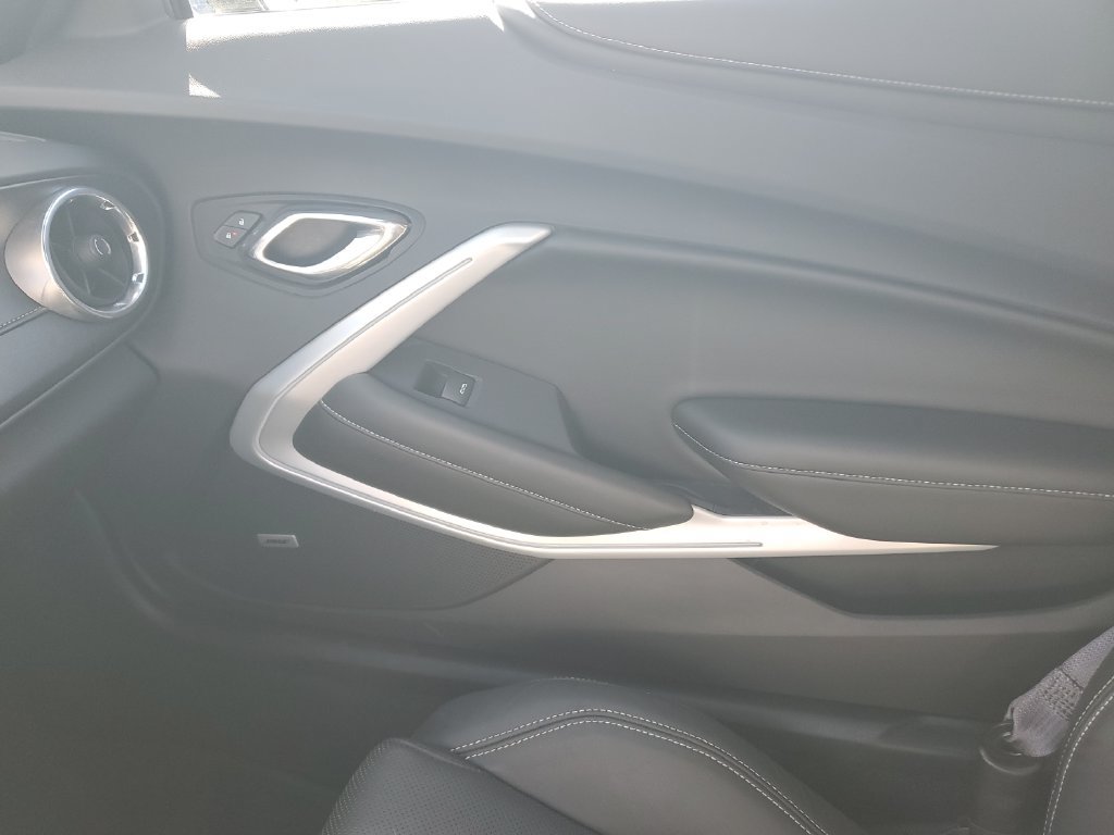 Used 2016 Chevrolet Camaro SS RWD image 13