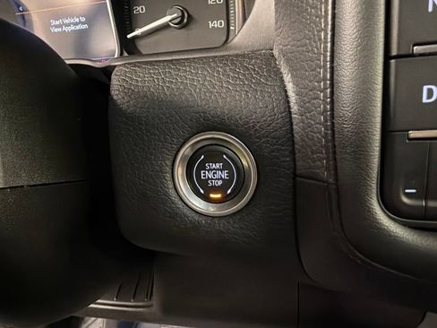 Used 2021 GMC Yukon Denali w/ Denali Premium Package AWD/4WD image 16