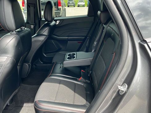 Used 2025 Ford Escape ST-Line Select AWD/4WD image 27