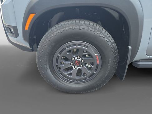 Certified 2025 Nissan Frontier PRO-4X w/ Pro Premium Package AWD/4WD image 10