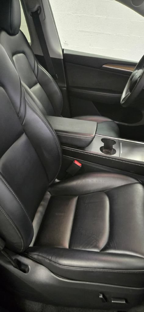 Used 2023 Tesla Model Y AWD image 9