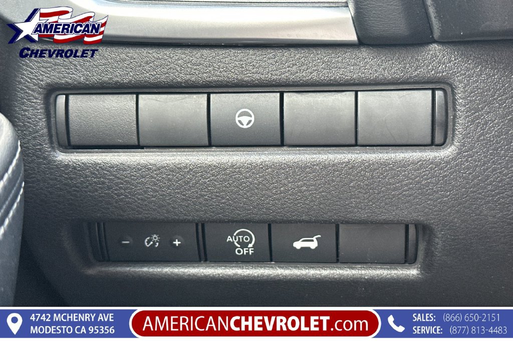 Used 2025 Nissan Rogue SV AWD/4WD image 36