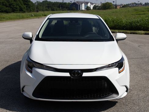 Used 2023 Toyota Corolla LE image 27