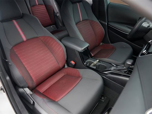 Used 2023 Toyota Corolla SE image 30