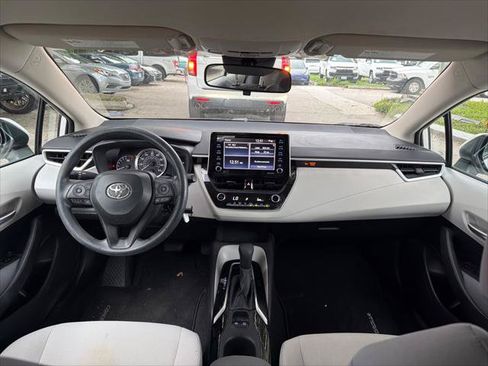 Used 2021 Toyota Corolla LE FWD image 24
