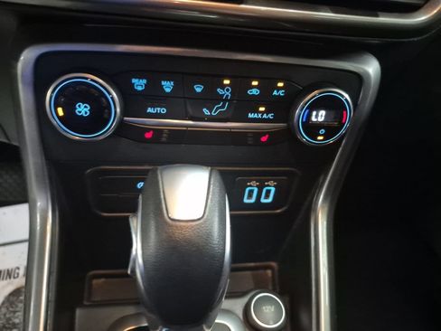 Used 2021 Ford EcoSport SE FWD image 13