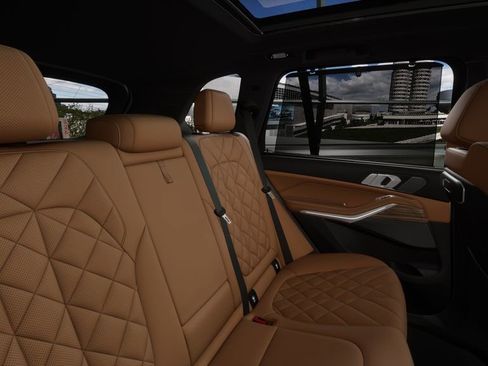 Used 2026 BMW X5 xDrive50e w/ Executive Package image 26