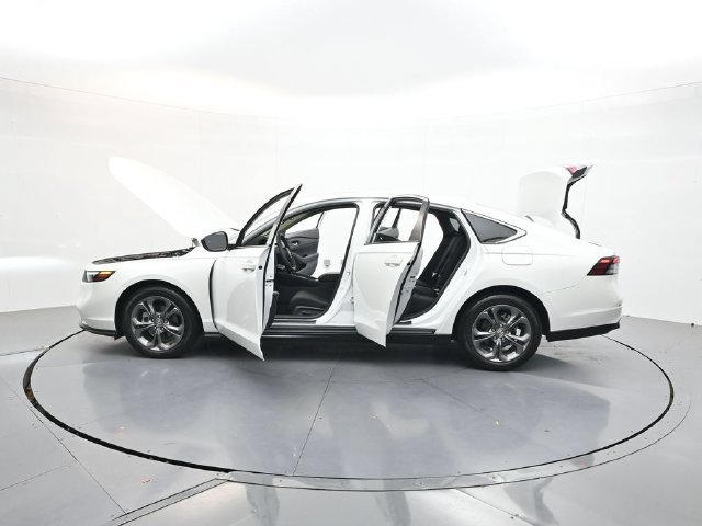 Used 2023 Honda Accord EX image 45