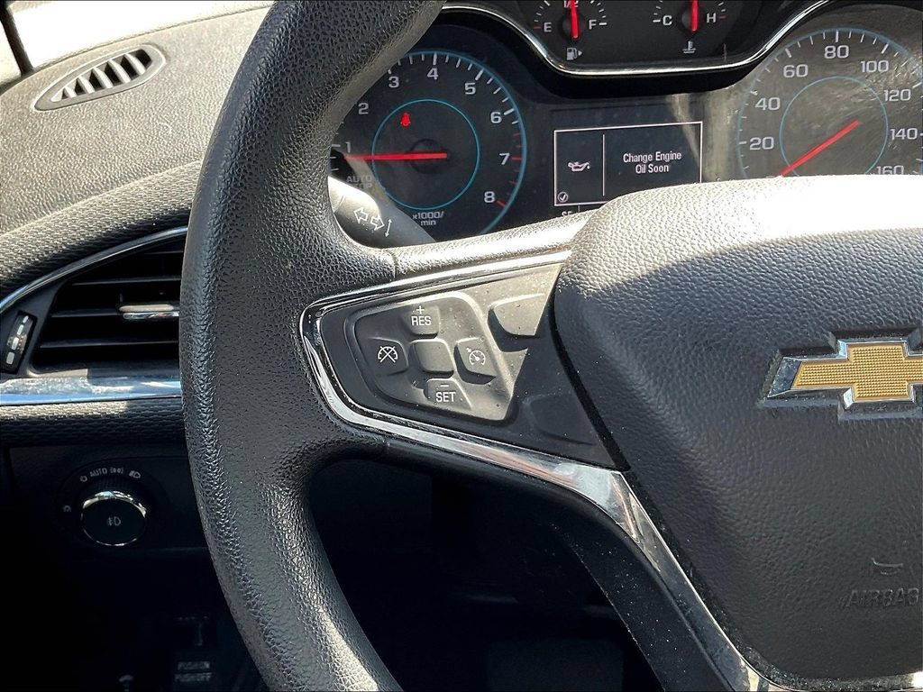 Used 2017 Chevrolet Cruze LT w/ Convenience Package FWD image 11