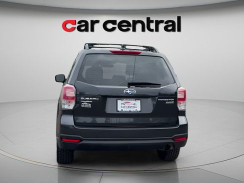Used 2017 Subaru Forester 2.5i w/ Alloy Wheel Package AWD/4WD image 4