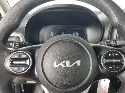 Used 2025 Kia Soul LX FWD image 22
