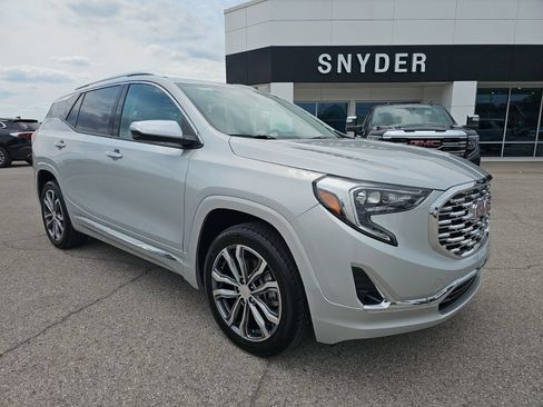 Used 2019 GMC Terrain Denali w/ Comfort Package AWD/4WD image 1