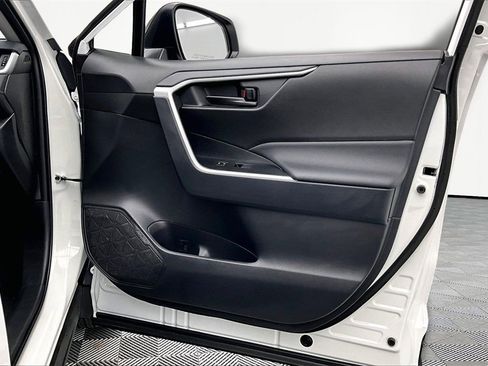 Used 2025 Toyota RAV4 LE image 24