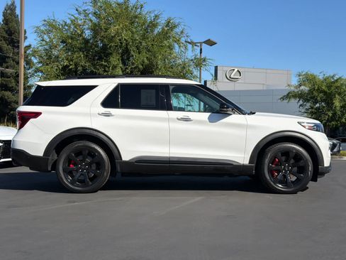 Used 2022 Ford Explorer ST w/ Equipment Group 401A AWD/4WD image 6