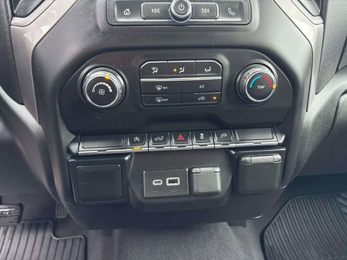 Used 2021 Chevrolet Silverado 1500 Custom image 22