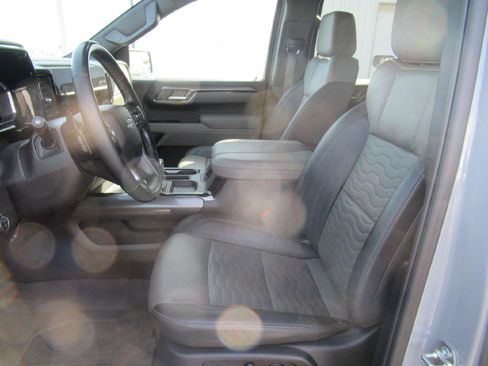 Certified 2025 Chevrolet Silverado 1500 ZR2 image 9