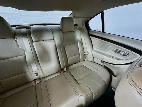 Used 2018 Ford Taurus Limited image 14