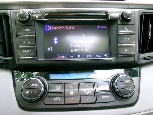 Used 2013 Toyota RAV4 XLE FWD image 35