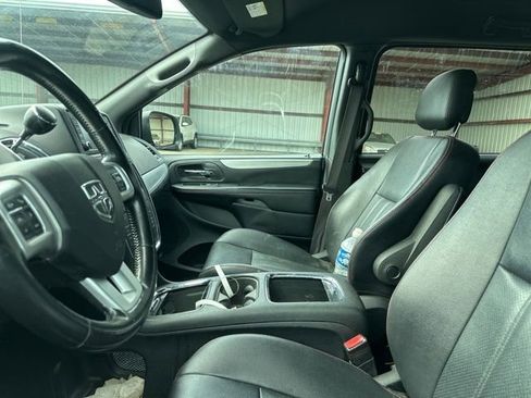 Used 2019 Dodge Grand Caravan GT FWD image 6