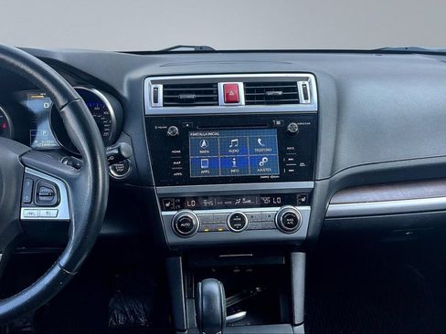 Used 2016 Subaru Outback 2.5i Limited AWD/4WD image 9