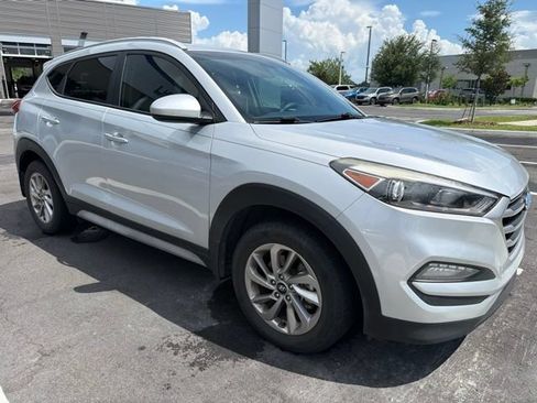 Used 2018 Hyundai Tucson SEL FWD image 2