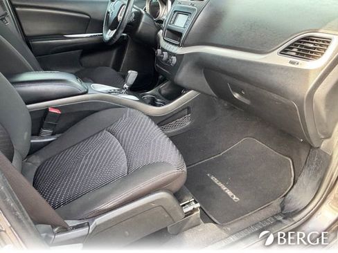 Used 2016 Dodge Journey SXT image 13