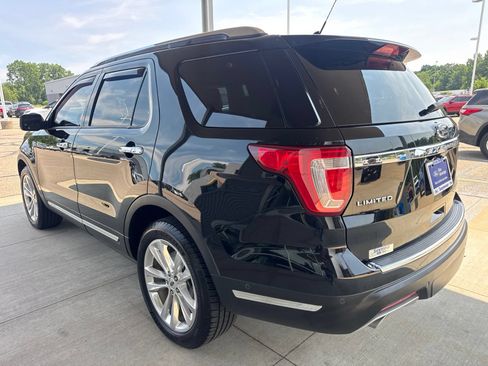 Used 2018 Ford Explorer Limited w/ Equipment Group 301A AWD/4WD image 5