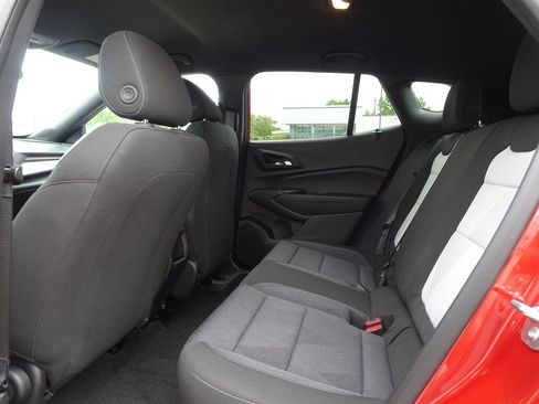 Used 2024 Chevrolet Trax RS w/ Driver Confidence Package FWD image 15