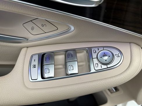 Used 2022 Mercedes-Benz GLC 300 image 8