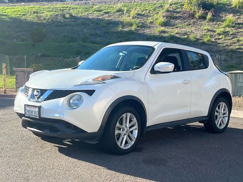 Used 2015 Nissan Juke S image 9
