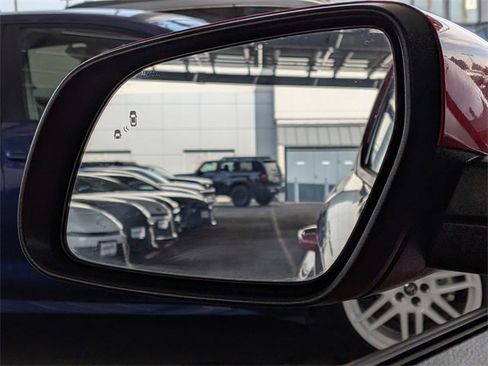 Used 2023 Hyundai Venue SEL image 27