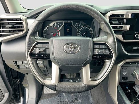 Used 2022 Toyota Tundra SR5 w/ SR5 Convenience Package image 11