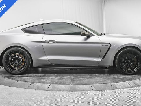Used 2020 Ford Mustang Shelby GT350 w/ Technology Package image 9