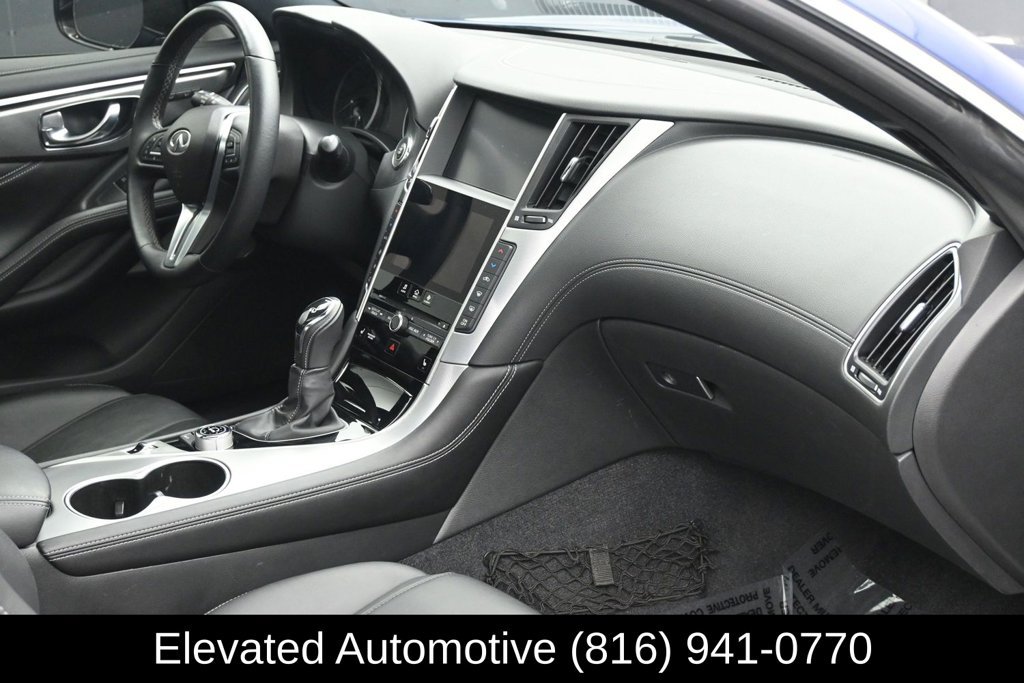 Used 2018 INFINITI Q60 3.0t Luxe w/ Sensory Package 3.0T Luxe AWD/4WD image 6
