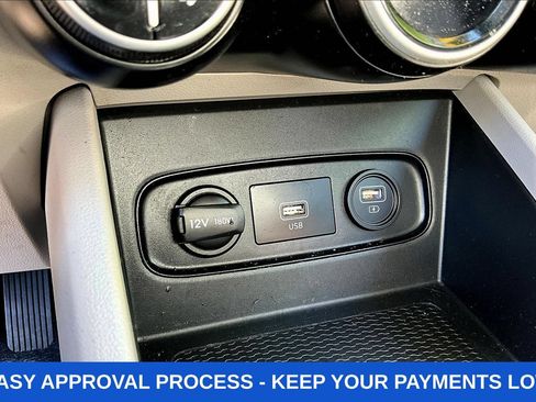 Used 2020 Hyundai Venue SEL FWD image 17