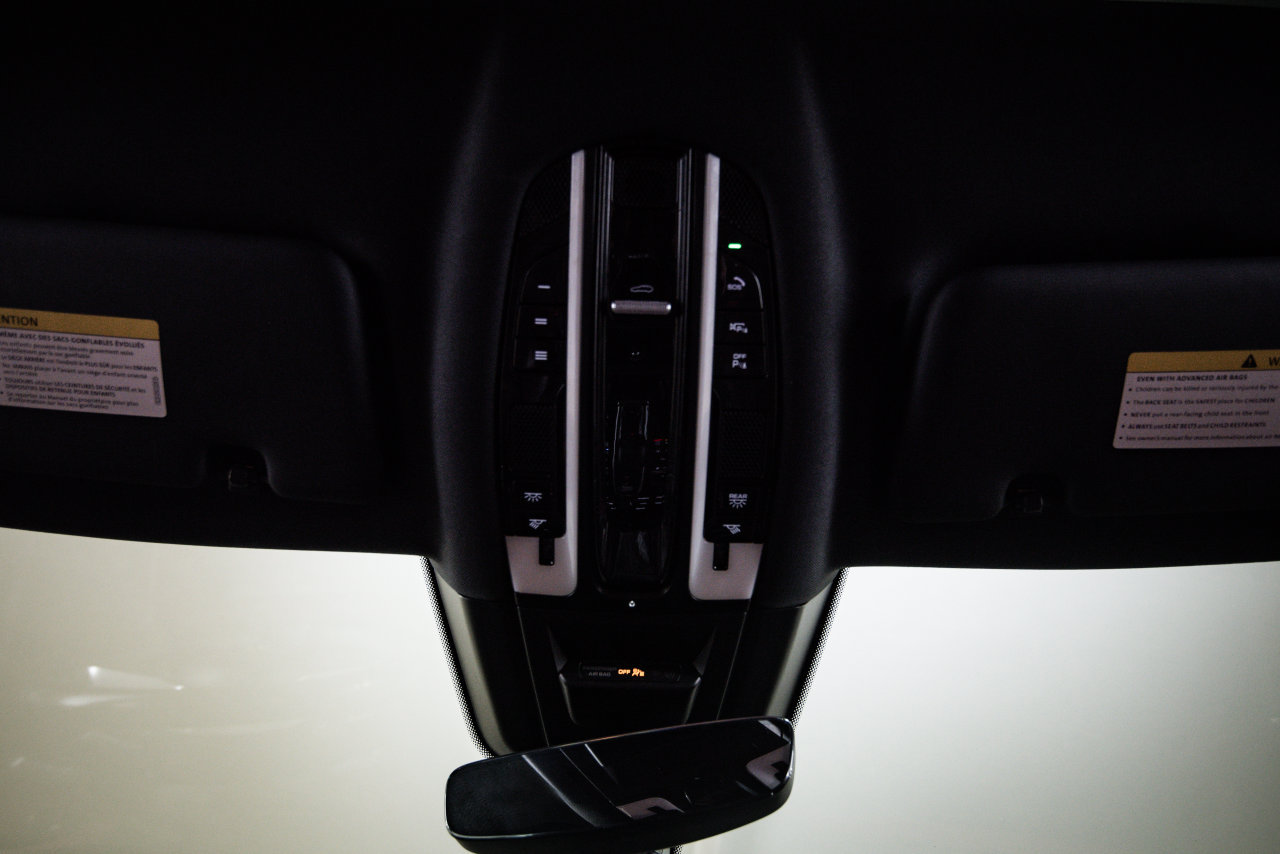 Certified 2023 Porsche Cayenne Coupe AWD/4WD image 19