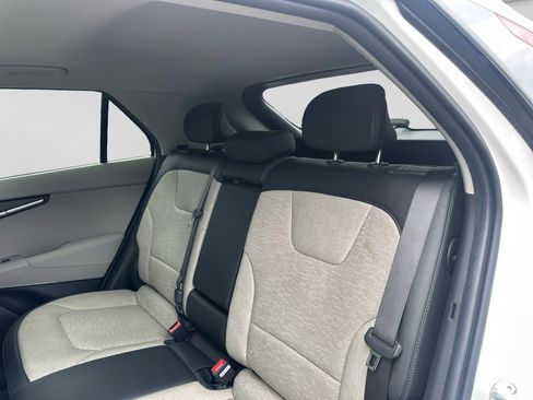 Used 2023 Kia Niro Wave w/ Wave Preserve Package FWD image 10