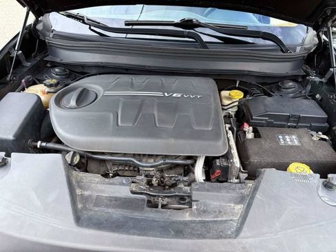 Used 2015 Jeep Cherokee Latitude w/ Cold Weather Group AWD/4WD image 19